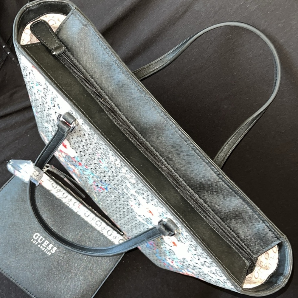 Guess Tote - Picture 4 of 7